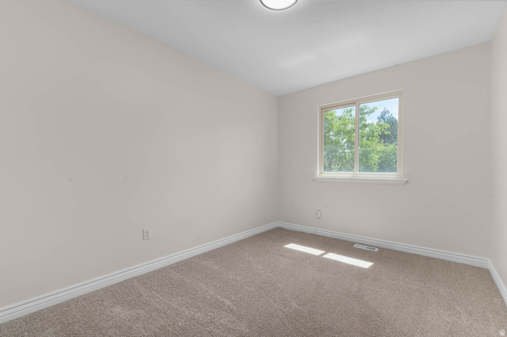 5613 W HORSE SPRING CT Herriman, UT 84096