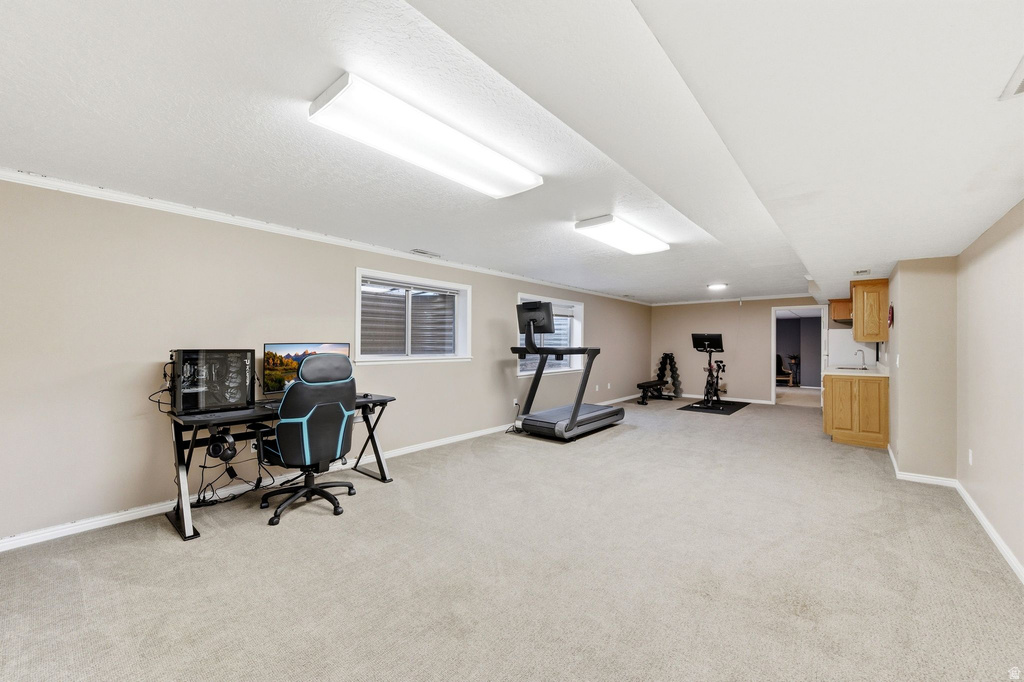 3061 E KSEL DR Sandy, UT 84092