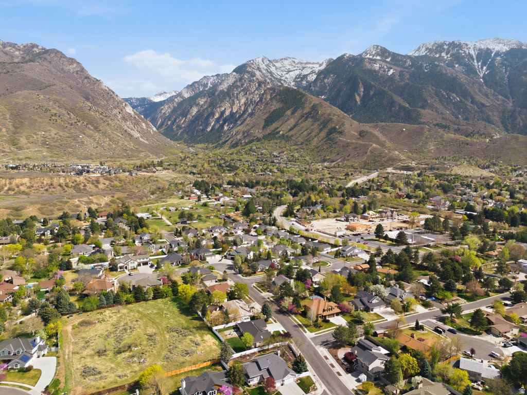 3061 E KSEL DR Sandy, UT 84092