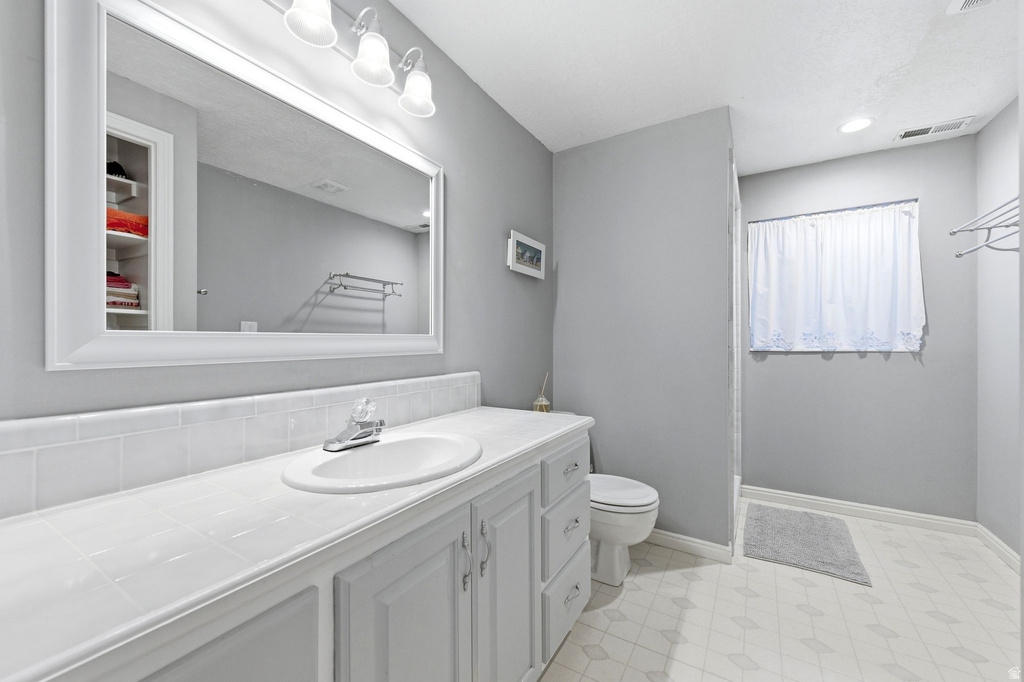 3061 E KSEL DR Sandy, UT 84092