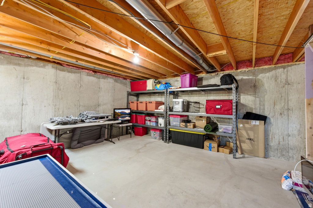 3061 E KSEL DR Sandy, UT 84092