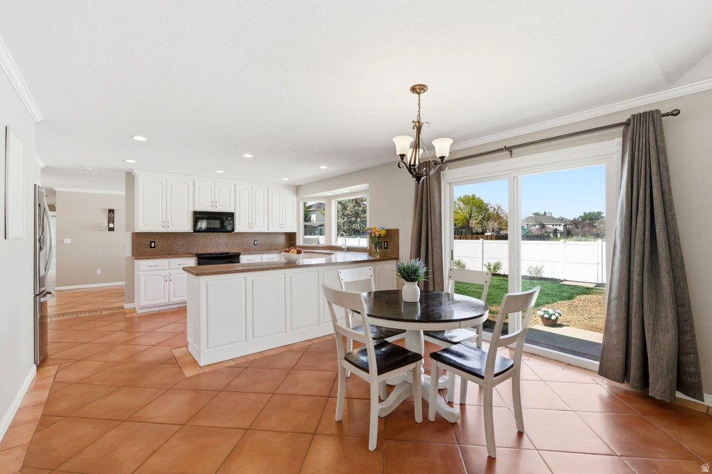 3061 E KSEL DR Sandy, UT 84092