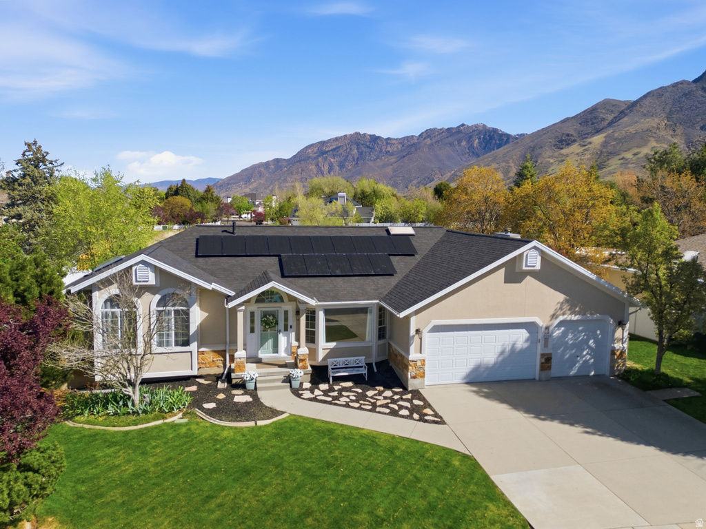 3061 E KSEL DR Sandy, UT 84092