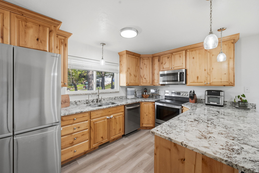 2198 S ELAINE DR Bountiful, UT 84010