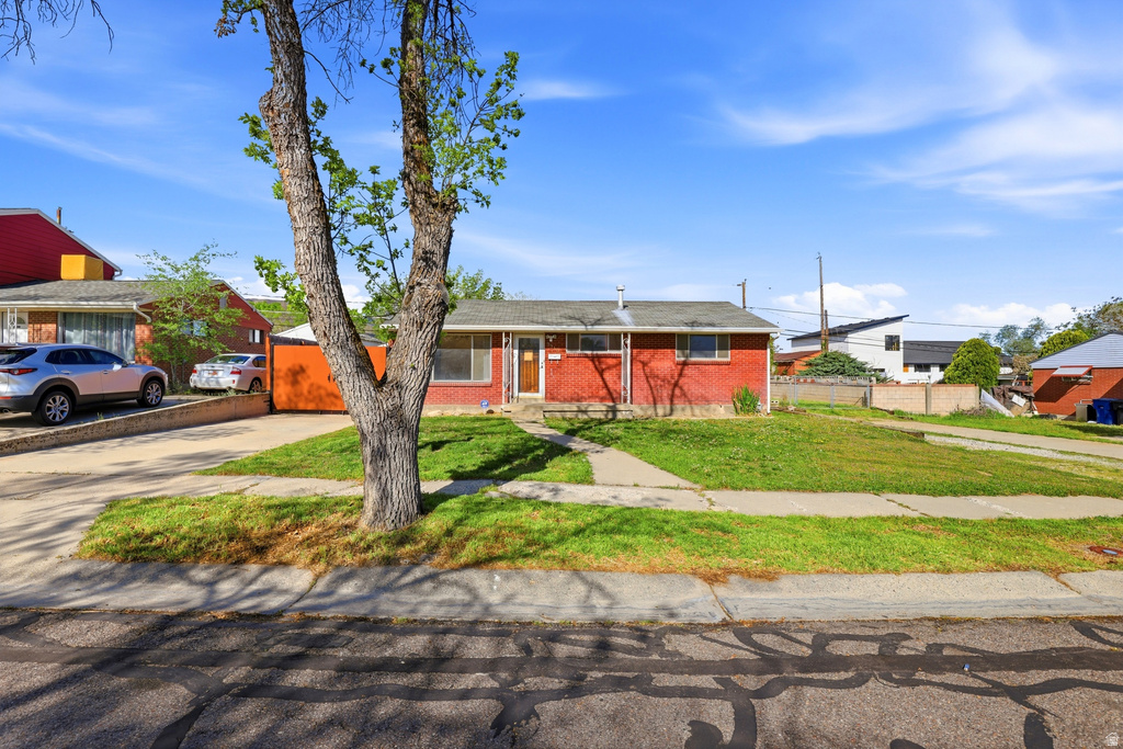 3316 S LYNNBROOK DR Magna, UT 84044