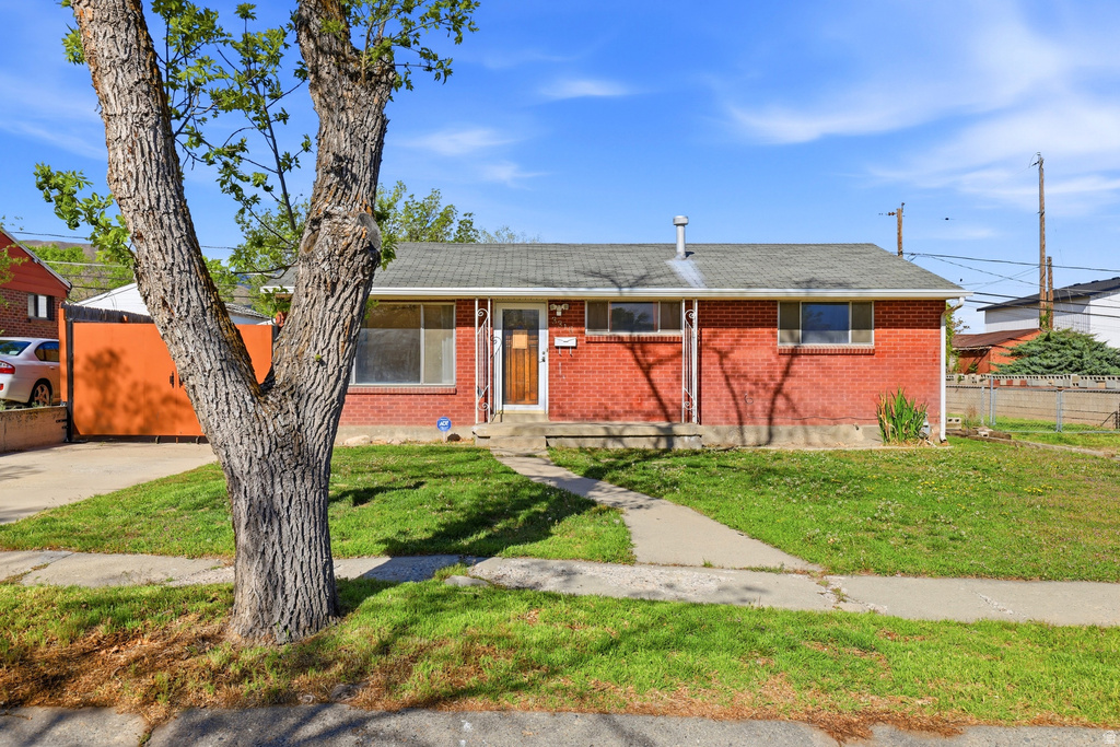 3316 S LYNNBROOK DR Magna, UT 84044