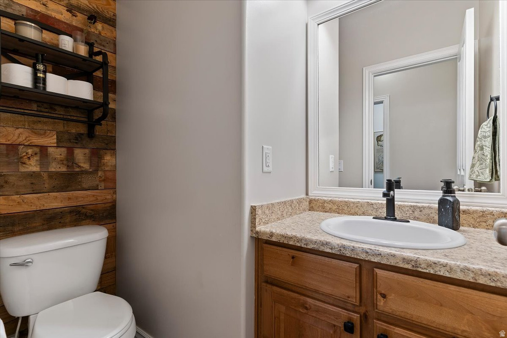 1001 W CHATHAM DR North Salt Lake, UT 84054