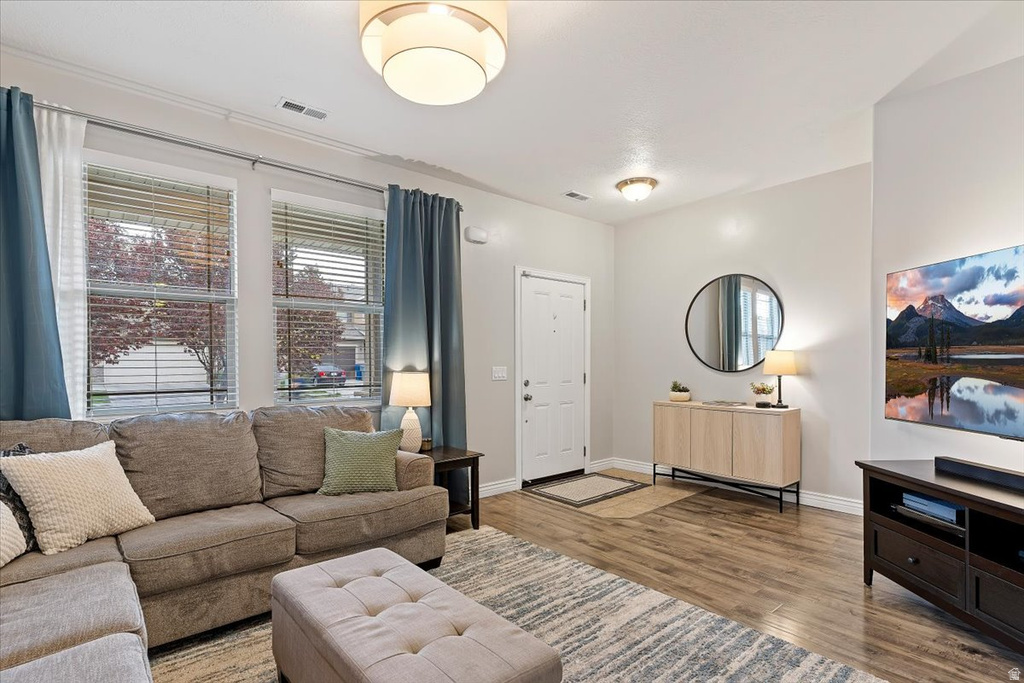 1001 W CHATHAM DR North Salt Lake, UT 84054