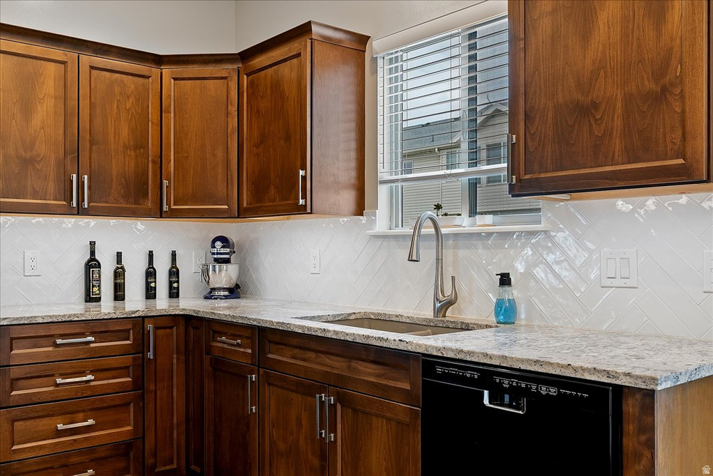 1001 W CHATHAM DR North Salt Lake, UT 84054