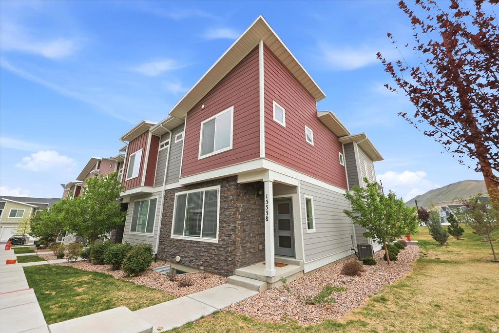 15538 S TRUMPET LN Bluffdale, UT 84065