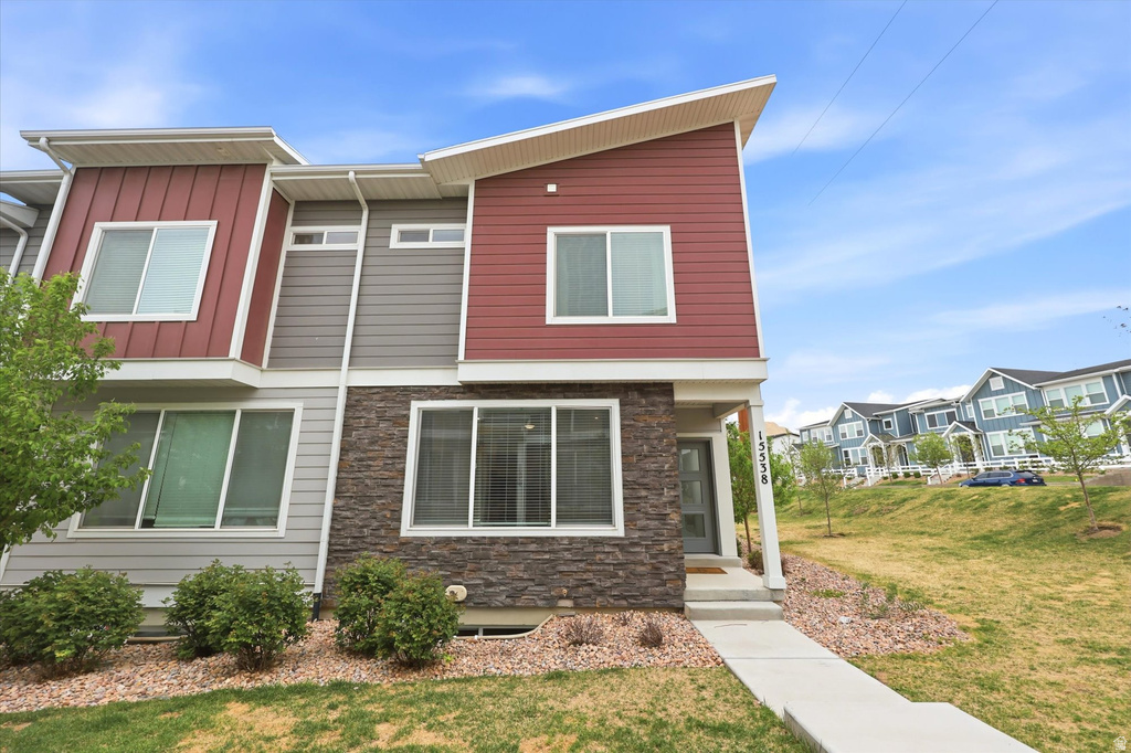 15538 S TRUMPET LN Bluffdale, UT 84065