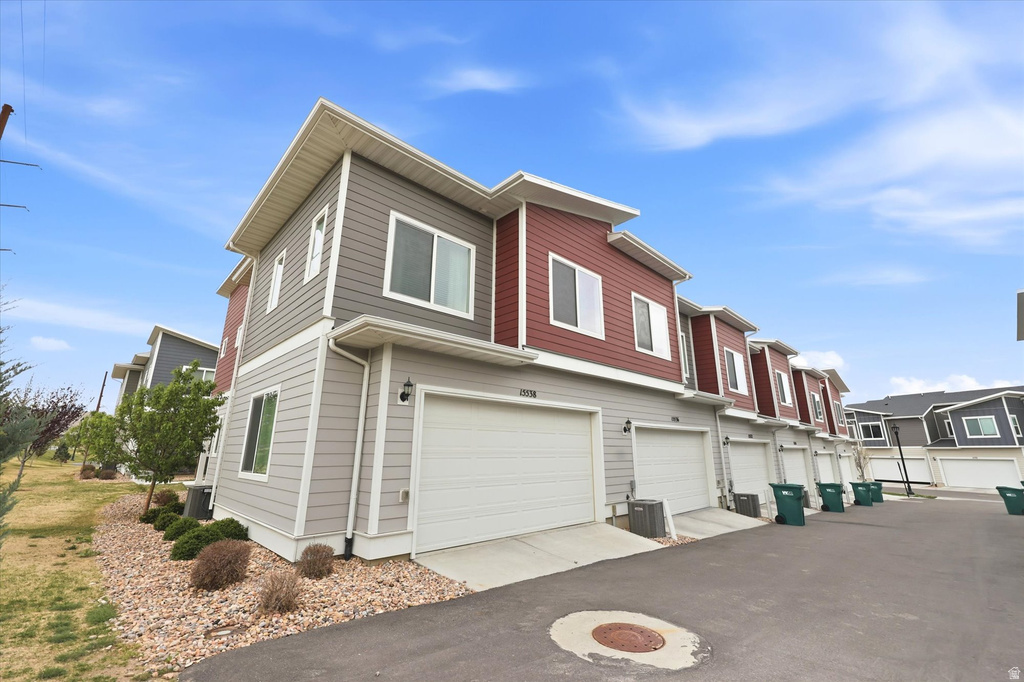 15538 S TRUMPET LN Bluffdale, UT 84065