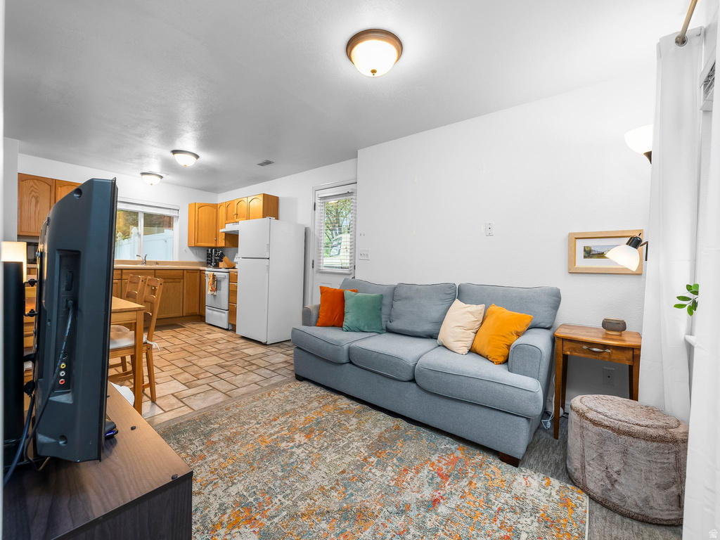 807 HILLSDALE LN Provo, UT 84606