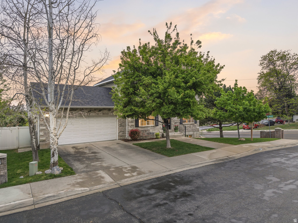 807 HILLSDALE LN Provo, UT 84606