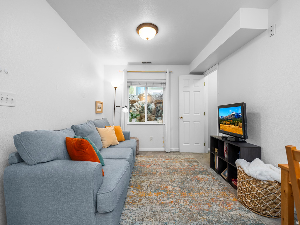 807 HILLSDALE LN Provo, UT 84606