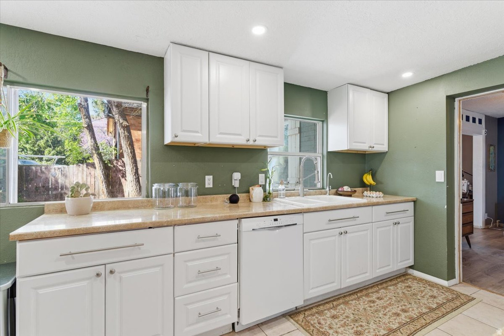 1544 CAPITOL Ogden, UT 84401