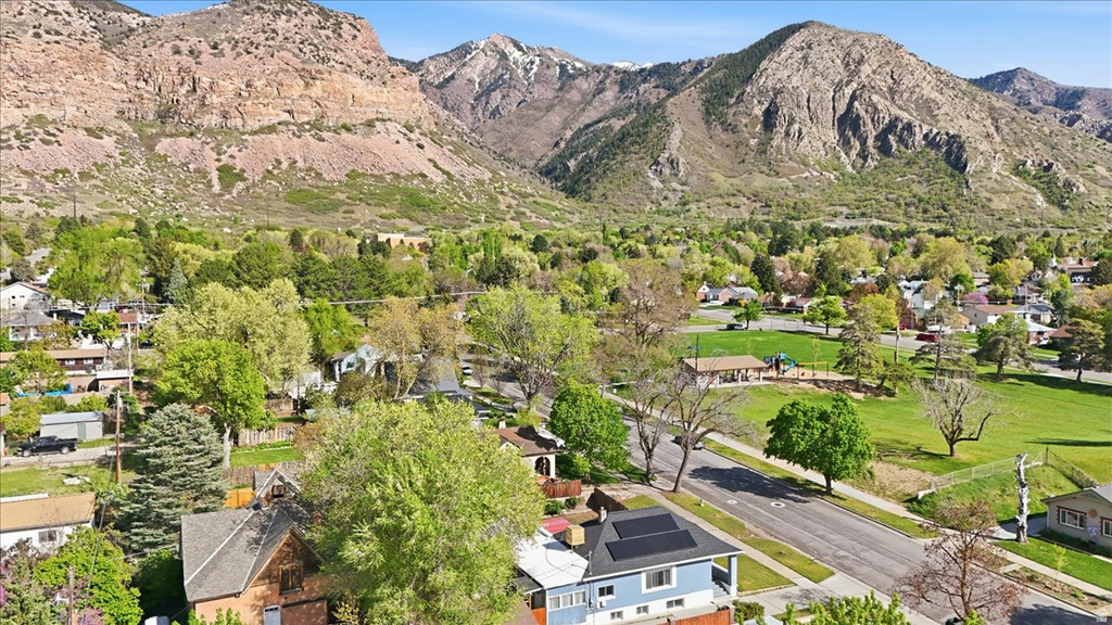 1544 CAPITOL Ogden, UT 84401