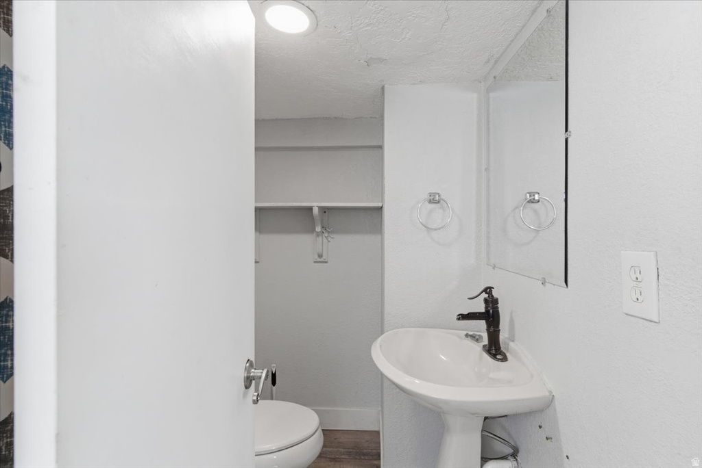 1544 CAPITOL Ogden, UT 84401