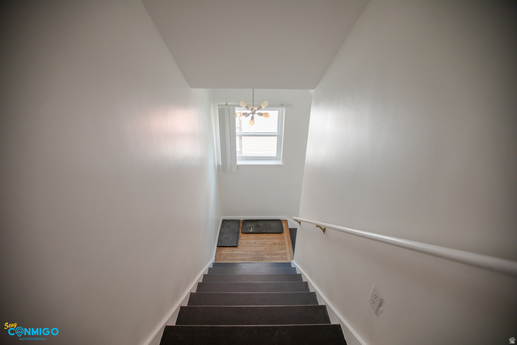 237 N CENTER ST Salt Lake City, UT 84103