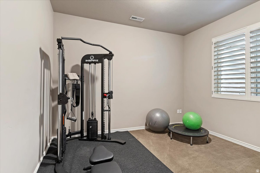 2273 E 8300 S South Weber, UT 84405