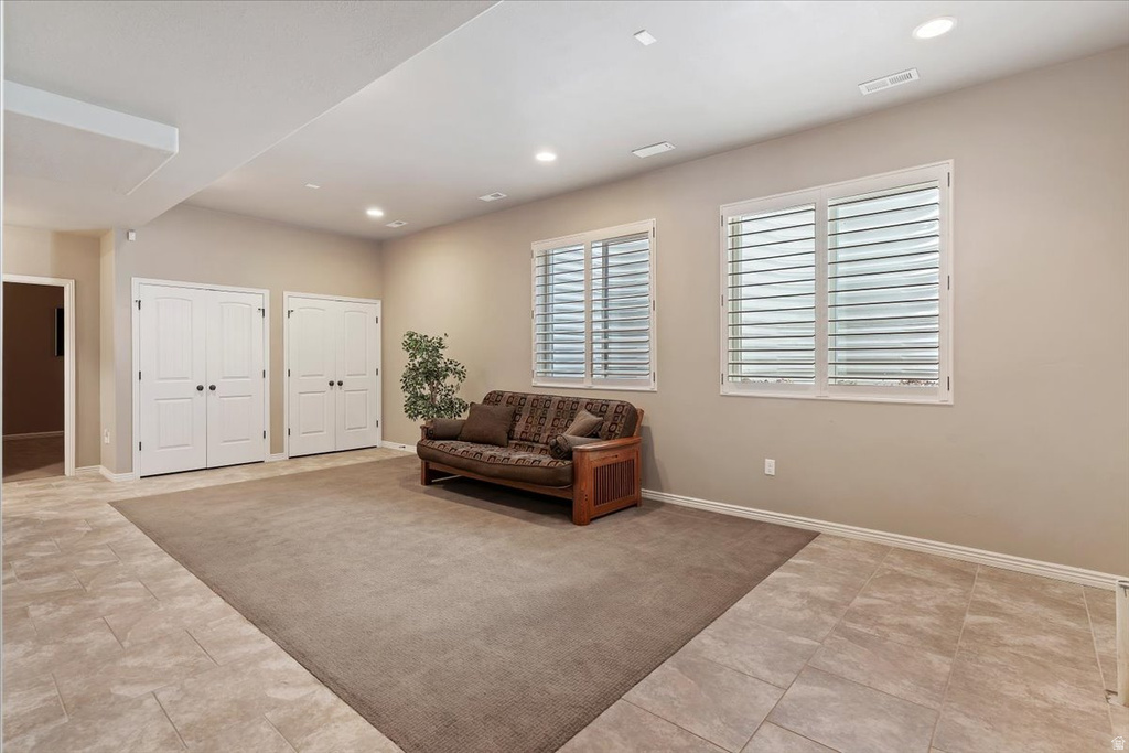 2273 E 8300 S South Weber, UT 84405