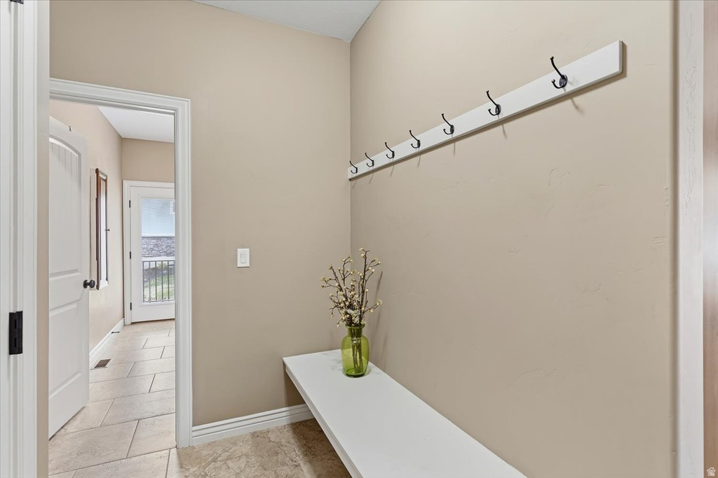 2273 E 8300 S South Weber, UT 84405