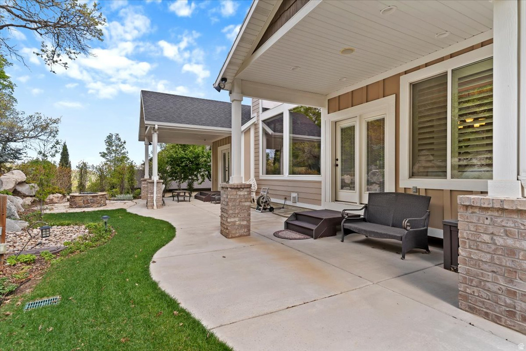 2273 E 8300 S South Weber, UT 84405