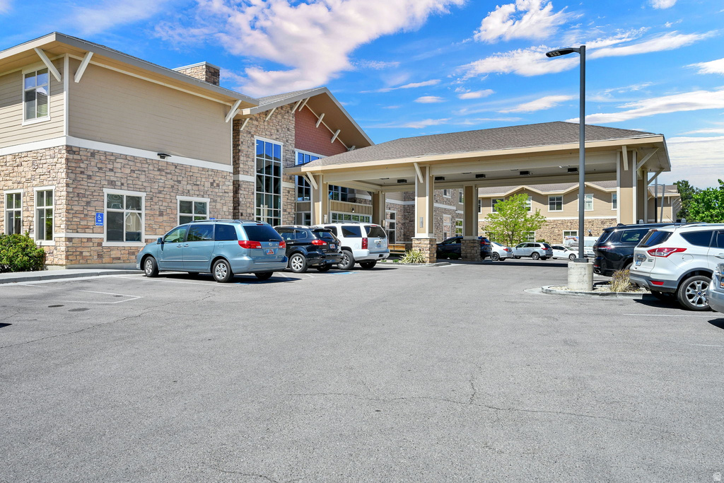 11085 S GRAPE ARBOR PL #106 Sandy, UT 84070