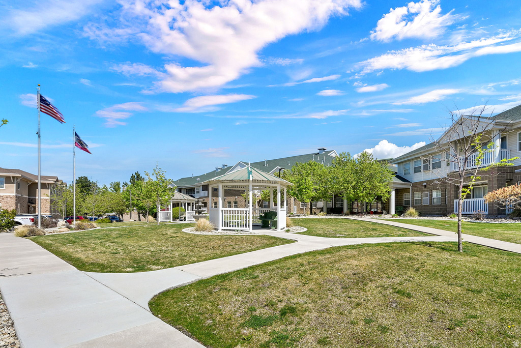 11085 S GRAPE ARBOR PL #106 Sandy, UT 84070