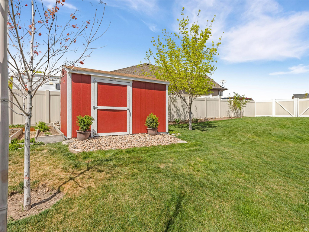 6709 W DESERT LILY CIR Midvale, UT 84047