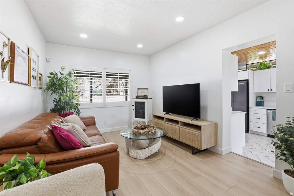 526 W WINCHESTER ST Murray, UT 84123