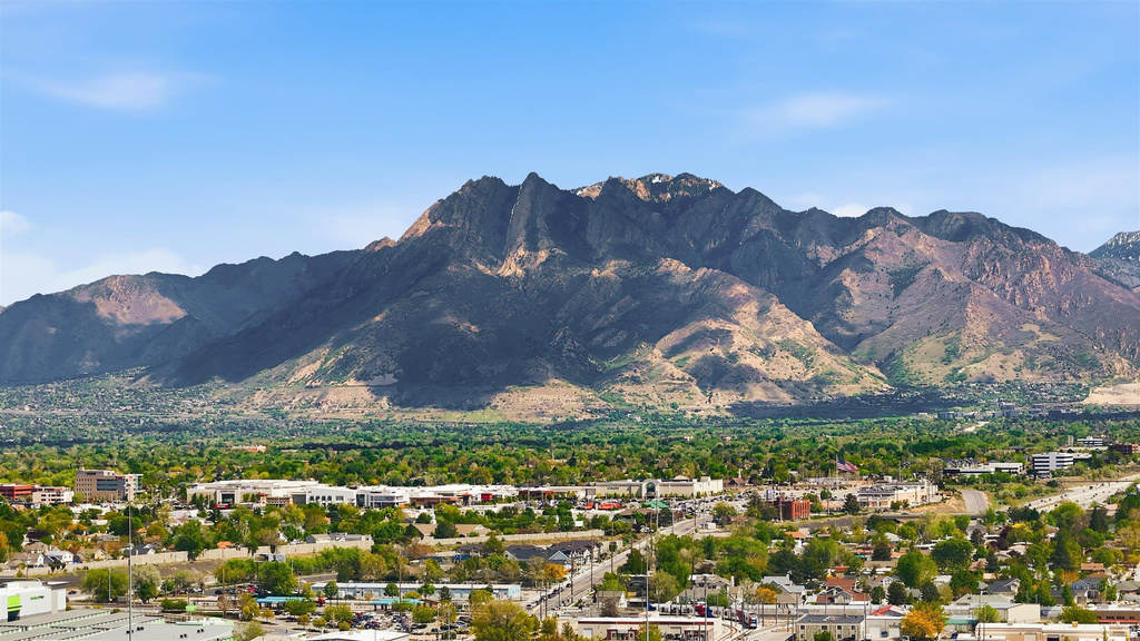 526 W WINCHESTER ST Murray, UT 84123