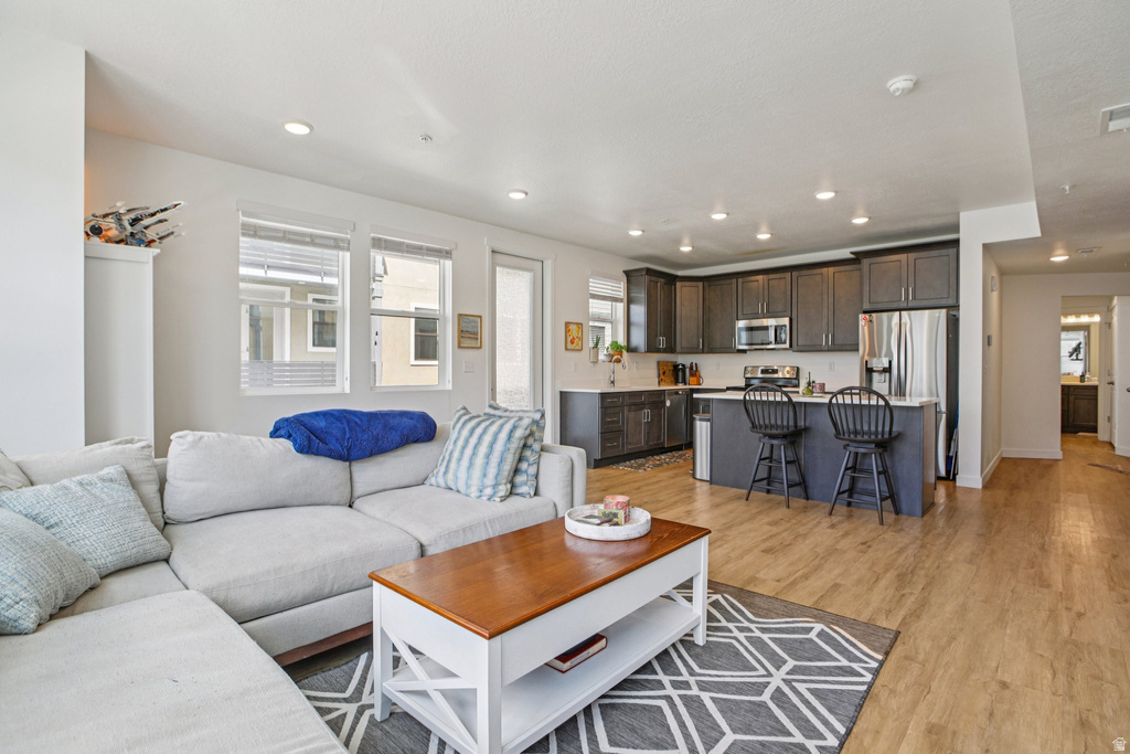 8345 S IRIS LUMI LN #202 Midvale, UT 84047