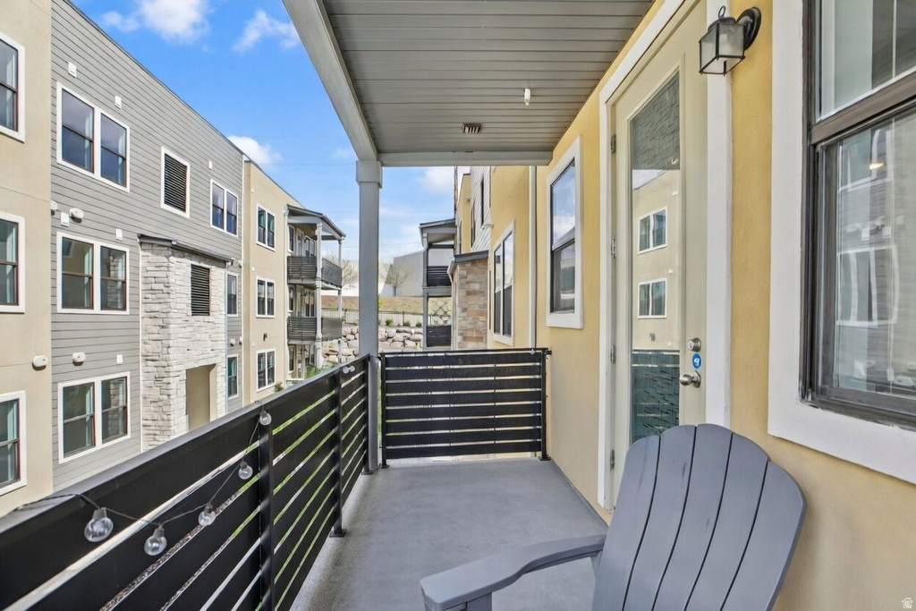 8345 S IRIS LUMI LN #202 Midvale, UT 84047