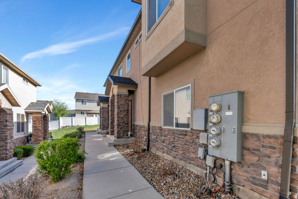 3066 W DESERT LILY DR Lehi, UT 84043