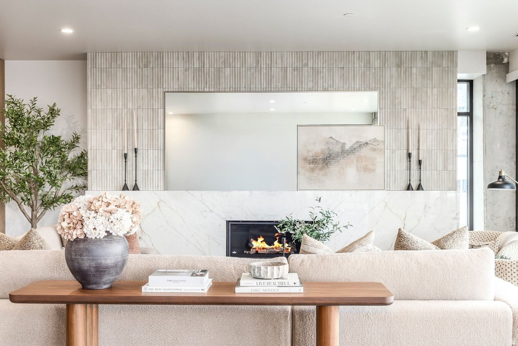 7371 S CANYON CENTRE PKWY #104 Cottonwood Heights, UT 84121