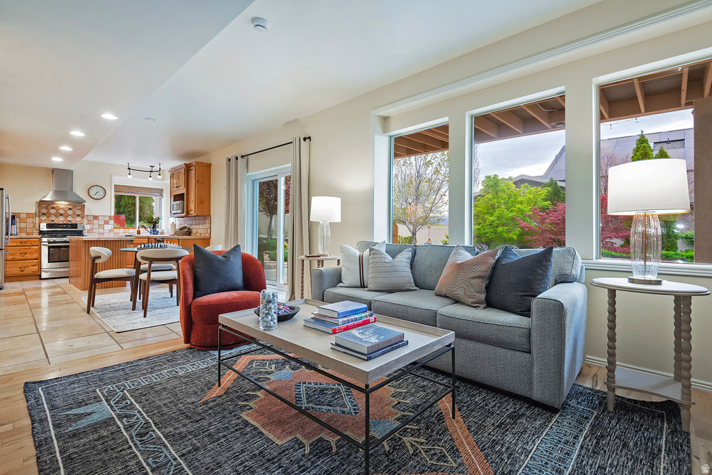 11438 S GADZOOKS DR Sandy, UT 84094