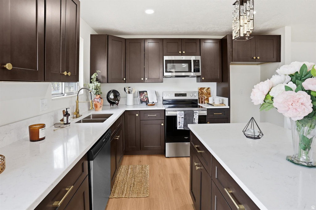 2599 E JONI DR Layton, UT 84040