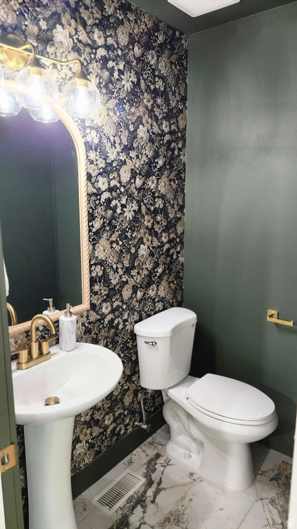 1972 E EVERLEIGH CIR Sandy, UT 84093