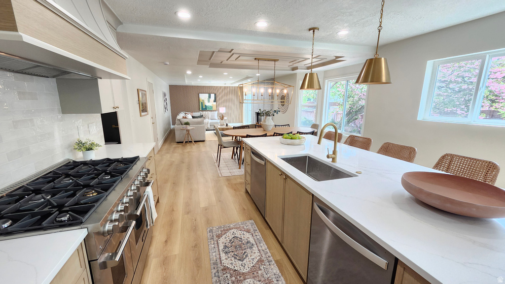 1972 E EVERLEIGH CIR Sandy, UT 84093