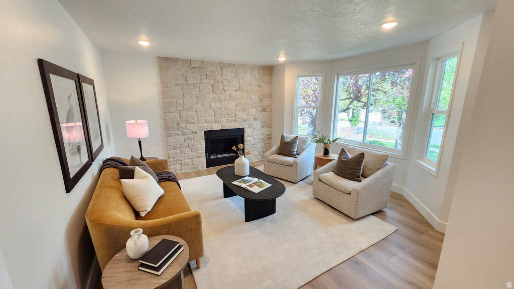 1972 E EVERLEIGH CIR Sandy, UT 84093