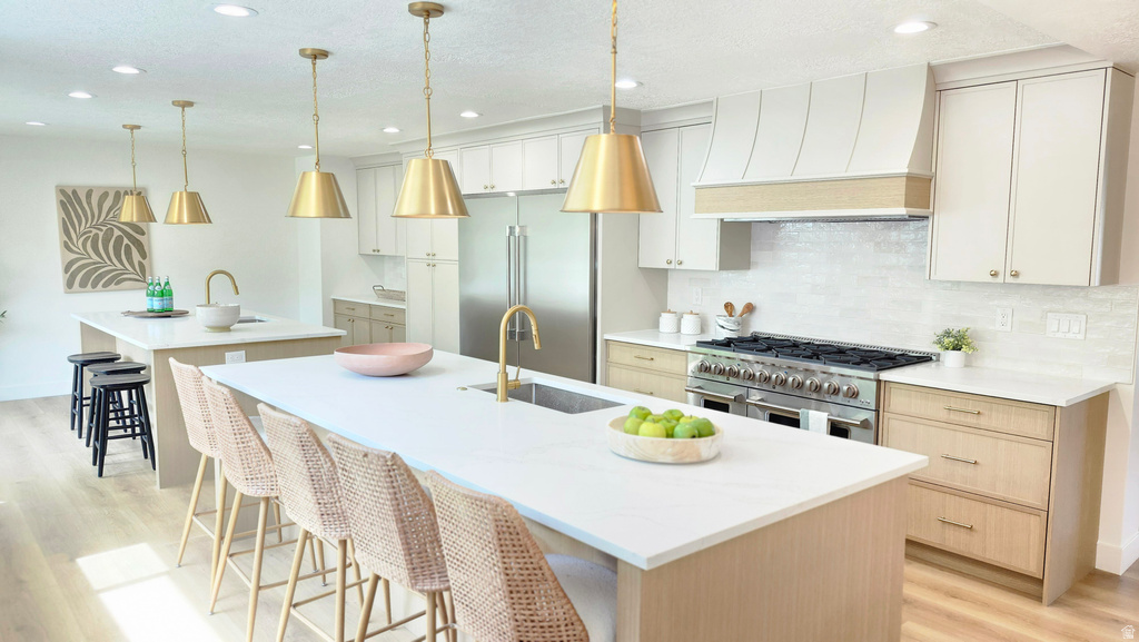 1972 E EVERLEIGH CIR Sandy, UT 84093
