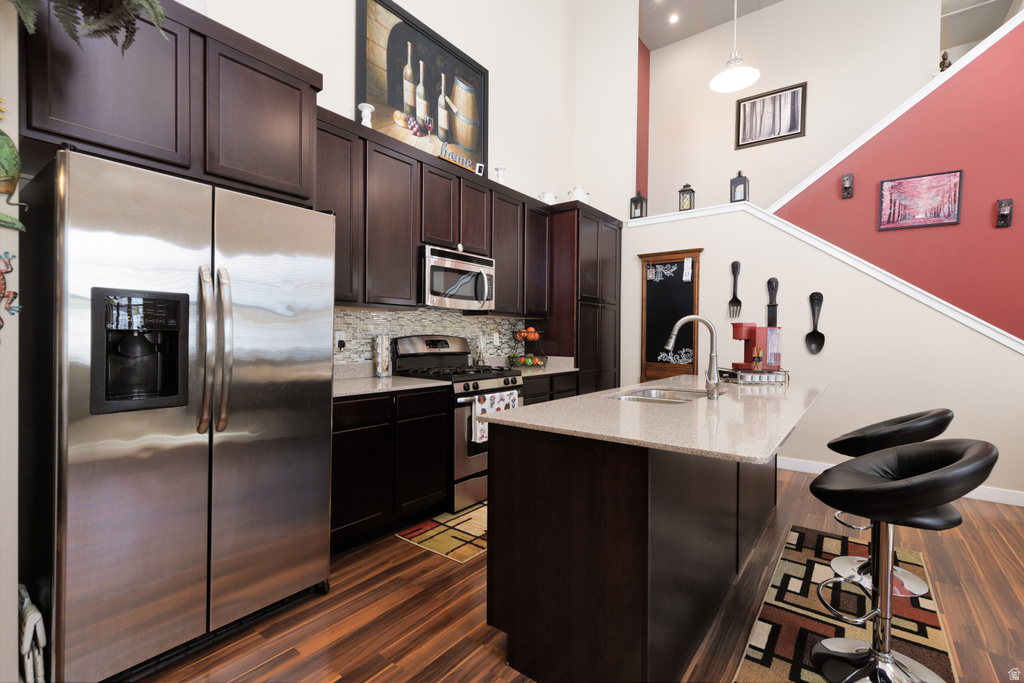 10463 S OQUIRRH LAKE RD South Jordan, UT 84009