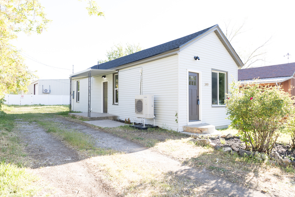 349 W 700 N Salt Lake City, UT 84103