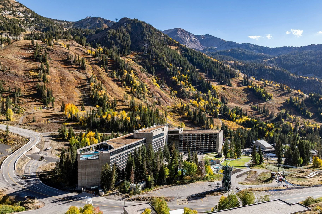 7371 S CANYON CENTRE PKWY #103 Cottonwood Heights, UT 84121