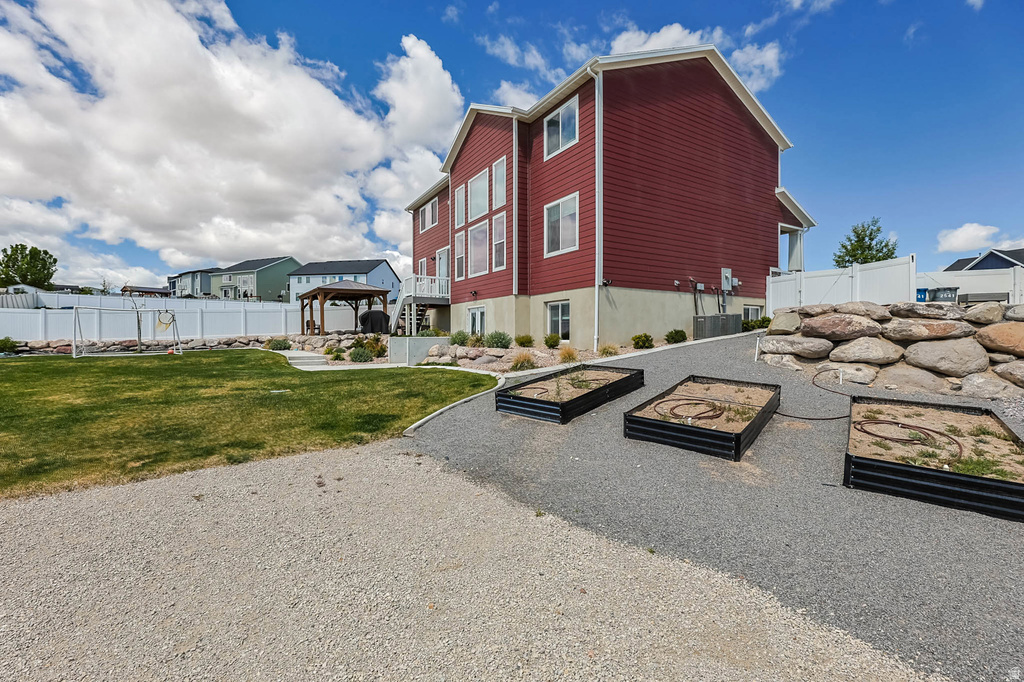 2553 N BLUEBELL DR Saratoga Springs, UT 84045