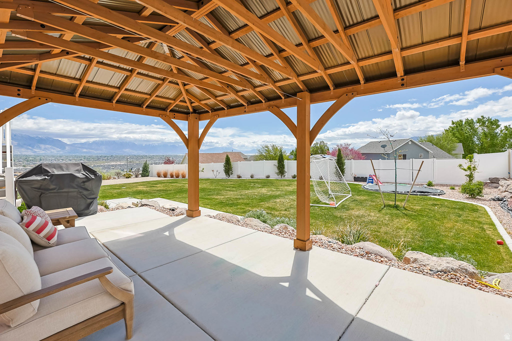 2553 N BLUEBELL DR Saratoga Springs, UT 84045