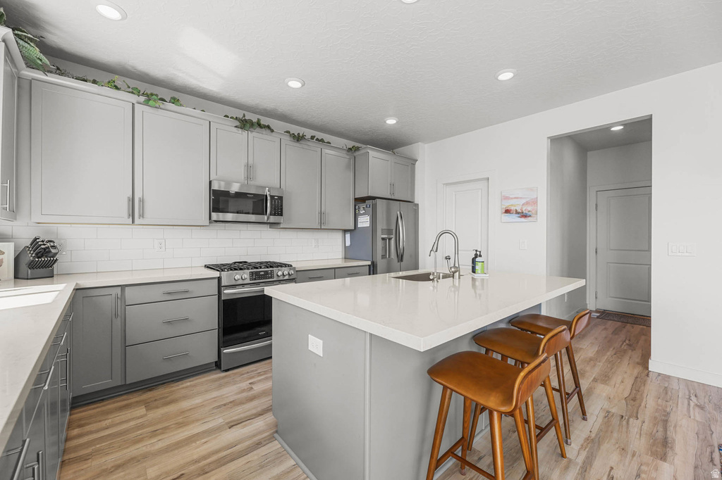 2553 N BLUEBELL DR Saratoga Springs, UT 84045