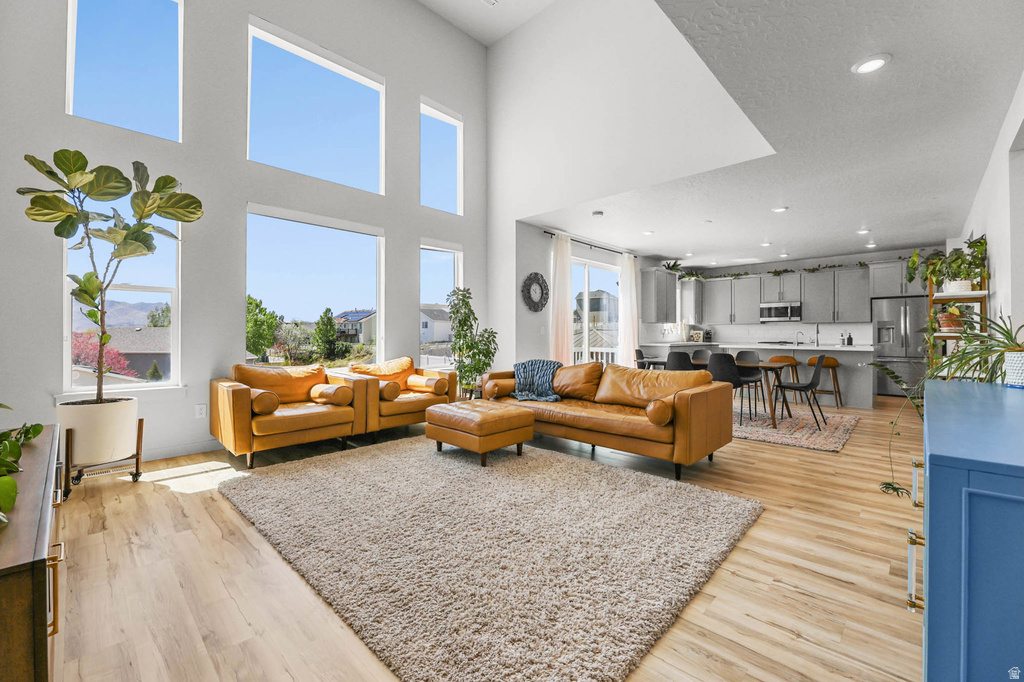 2553 N BLUEBELL DR Saratoga Springs, UT 84045