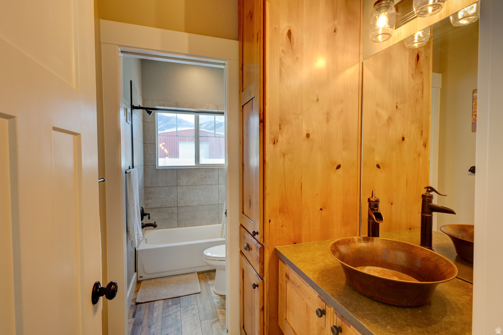 604 W HARRISVILLE RD Harrisville, UT 84404